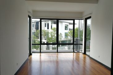 Duta Villa, Setia Alam