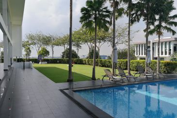 Duta Villa, Setia Alam