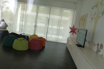 Duta Villa, Setia Alam