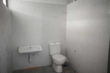 链接式厂 1¹/₂ STOREY SERVICE LINK FACTORY