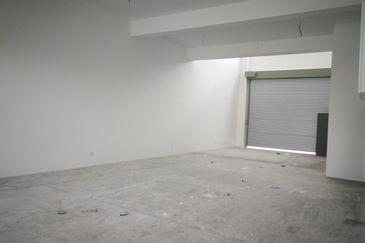 链接式厂 1¹/₂ STOREY SERVICE LINK FACTORY