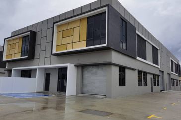 半独立厂出租 60x130 ECO BUSINESS PARK V CLUSTER SEMI DETACHED FACTORY