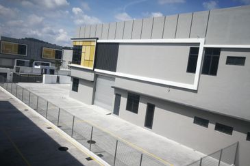 ECO BUSINESS PARK V, 111'x130' CLUSTER SEMI DETACHED FACTORY