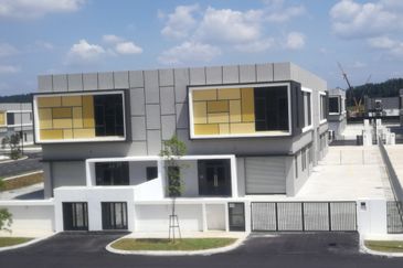 ECO BUSINESS PARK V, 111'x130' CLUSTER SEMI DETACHED FACTORY