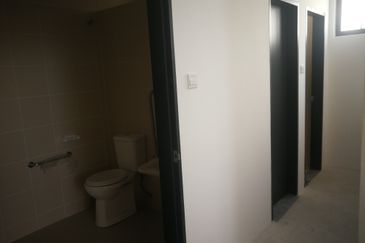 ECO BUSINESS PARK V, 111'x130' CLUSTER SEMI DETACHED FACTORY