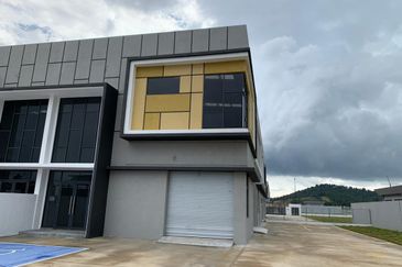 ECO BUSINESS PARK V, 111'x130' CLUSTER SEMI DETACHED FACTORY