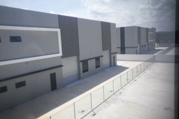 ECO BUSINESS PARK, 80'x200' SEMI DETACHED FACTORY SALE WITH TENANCY