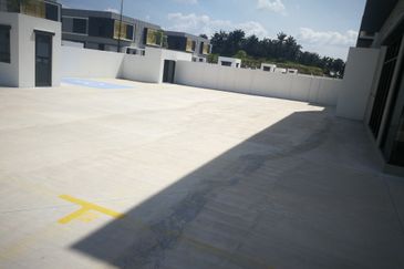 ECO BUSINESS PARK, 80'x200' SEMI DETACHED FACTORY SALE WITH TENANCY