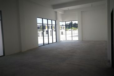 ECO BUSINESS PARK, 80'x200' SEMI DETACHED FACTORY SALE WITH TENANCY