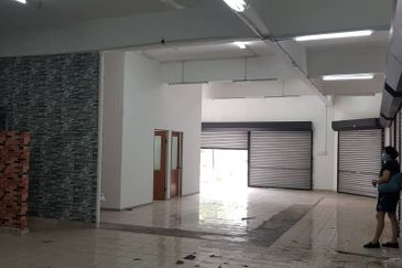 三楼式商铺 3 STOREY SHOP OFFICE FOR SALE