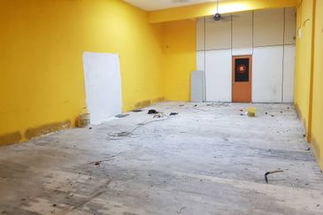 Bayu Tinggi Commercial Centre -Taipan