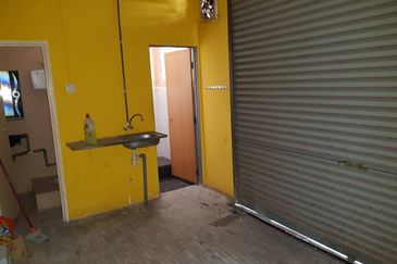 Bayu Tinggi Commercial Centre -Taipan