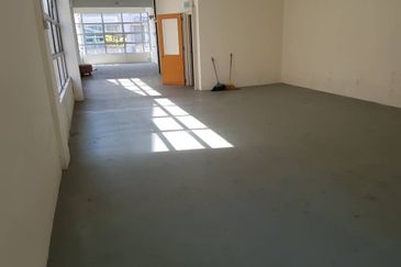 Bayu Tinggi Commercial Centre -Taipan