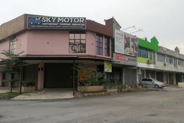 双层店铺 2 STOREY RETAIL SHOP OFFICE 22'x75'