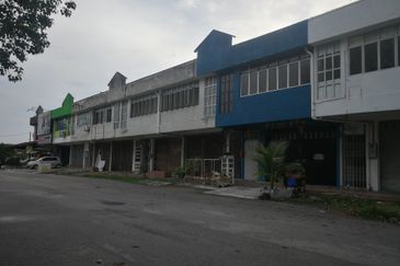 双层店铺 2 STOREY RETAIL SHOP OFFICE 22'x75'