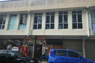 双层店铺 2 STOREY RETAIL SHOP OFFICE 22'x75'