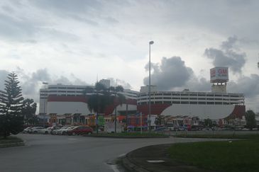 Ambang Botanic (Bandar Botanic 2)