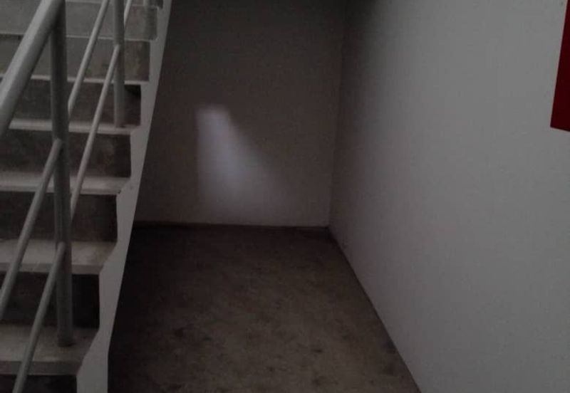 GATEWAY16, 1½ STOREY OFFICE SEMI DETACHED FACTORY