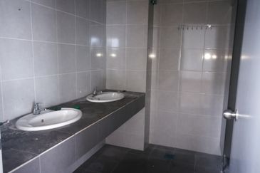 GATEWAY16, 1½ STOREY OFFICE SEMI DETACHED FACTORY