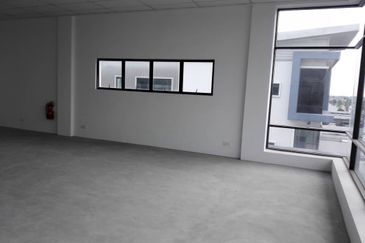 GATEWAY16, 1½ STOREY OFFICE SEMI DETACHED FACTORY