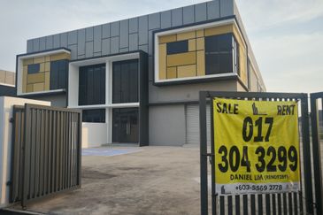 半独立厂出租 60x130 ECO BUSINESS PARK V CLUSTER SEMI DETACHED FACTORY