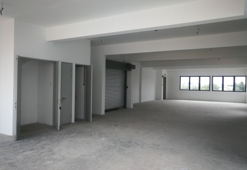 新半独立厂房 4½ STY SEMI DETACHED FACTORY