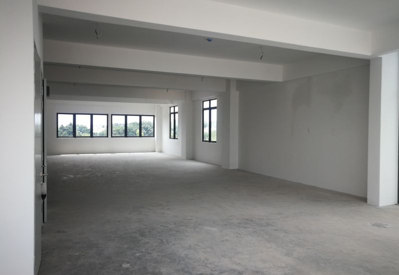 新半独立厂房 4½ STY SEMI DETACHED FACTORY