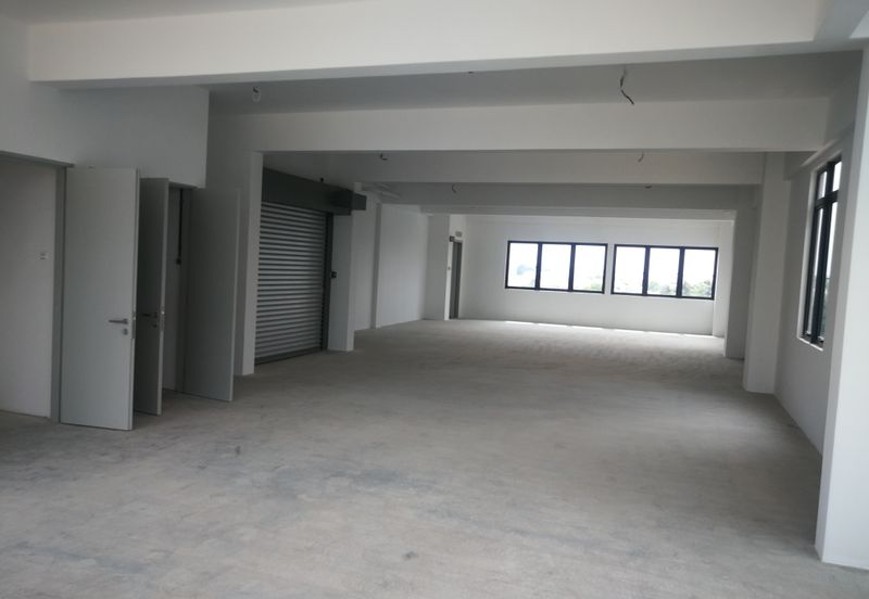 新半独立厂房 4½ STY SEMI DETACHED FACTORY