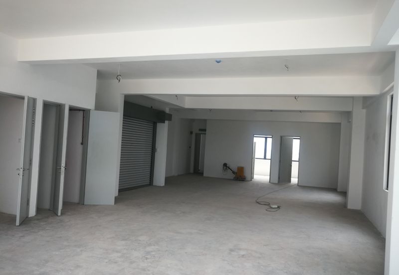 新半独立厂房 4½ STY SEMI DETACHED FACTORY