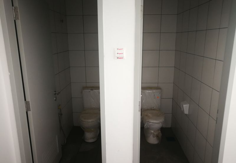 新半独立厂房 4½ STY SEMI DETACHED FACTORY