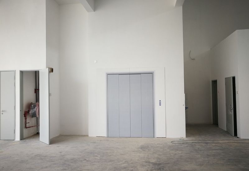 新半独立厂房 4½ STY SEMI DETACHED FACTORY