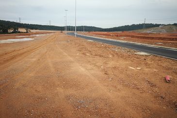 60acres ZONED INDUSTRIAL AGRICULTURAL LAND