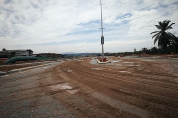 60acres ZONED INDUSTRIAL AGRICULTURAL LAND