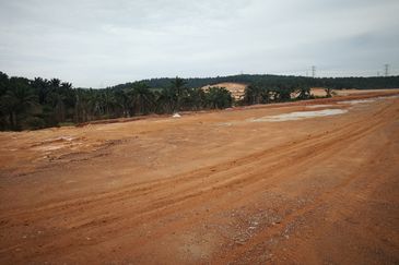 60acres ZONED INDUSTRIAL AGRICULTURAL LAND