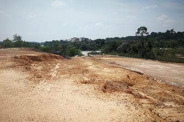 轻工业地出售 4.46acres LIGHT INDUSTRIAL LAND