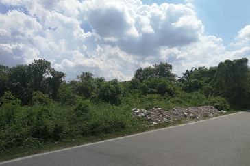 JALAN KEBUN BATU 4 1/2 JALAN KAMPUNG JAWA