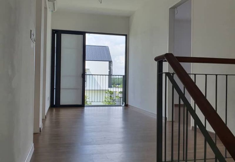 Lucent Residence @ twentyfive.7