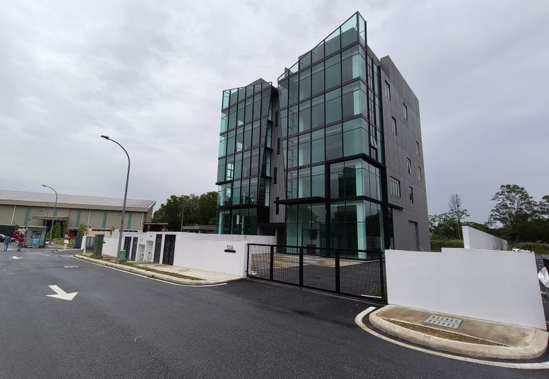 新半独立厂房 4½ STY SEMI DETACHED FACTORY