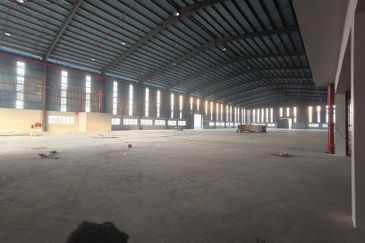 West Port, Pulau Indah