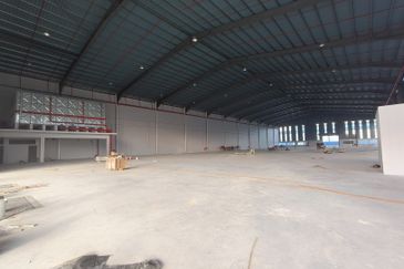 West Port, Pulau Indah