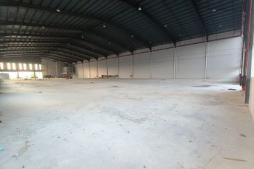 West Port, Pulau Indah