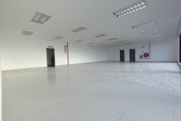 West Port, Pulau Indah