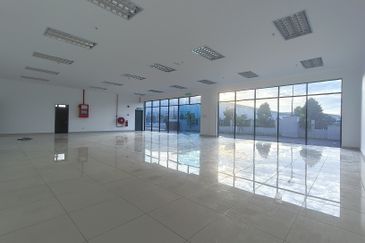 West Port, Pulau Indah