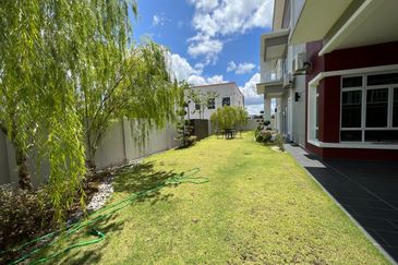 Taman Kluang Perdana Semi D 