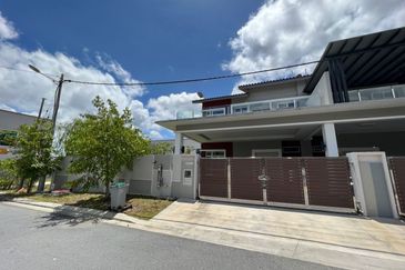 Taman Kluang Perdana Semi D 