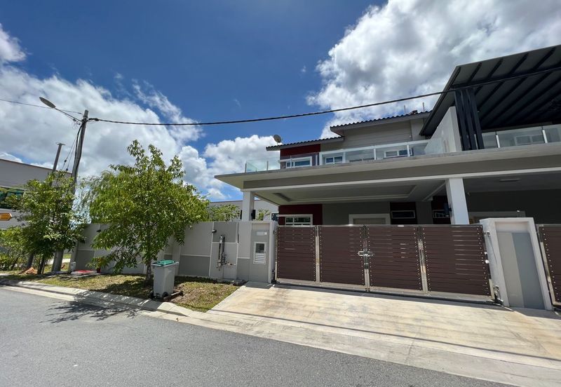 Taman Kluang Perdana Semi D 