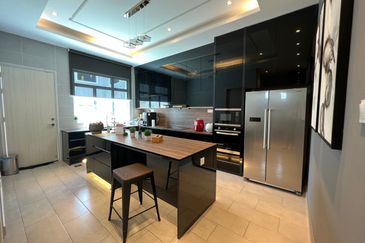 Taman Kluang Perdana Semi D 