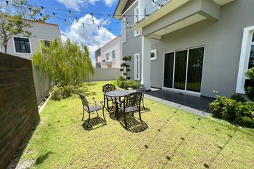 Taman Kluang Perdana Semi D 