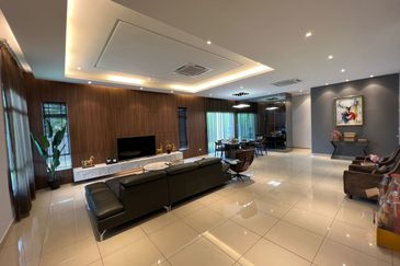 Taman Kluang Perdana Semi D 