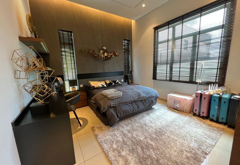 Taman Kluang Perdana Semi D 